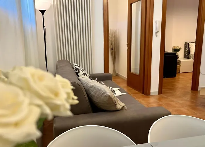 Red Rose Con Garage Apartamento *