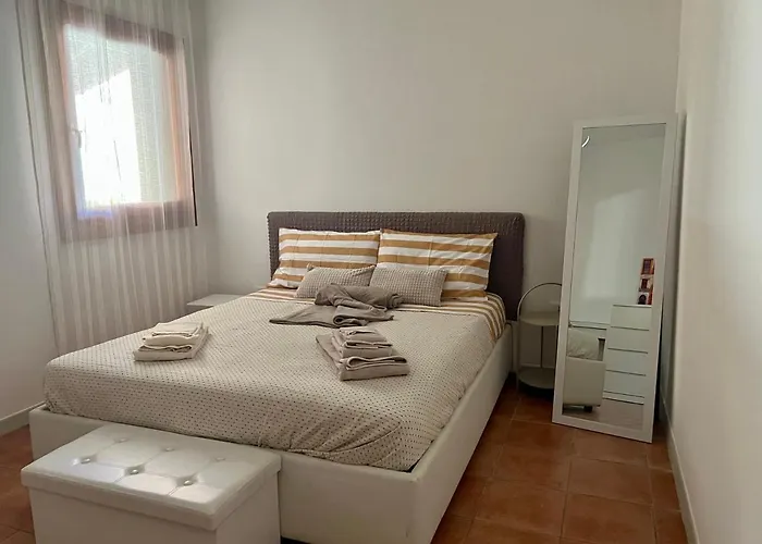 Red Rose Con Garage * Vicenza