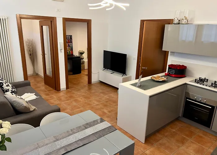 Red Rose Con Garage Apartamento *