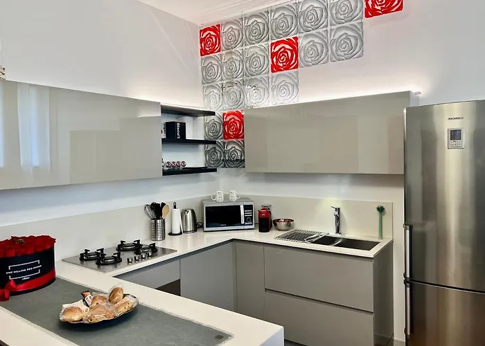 아파트 Red Rose Con Garage