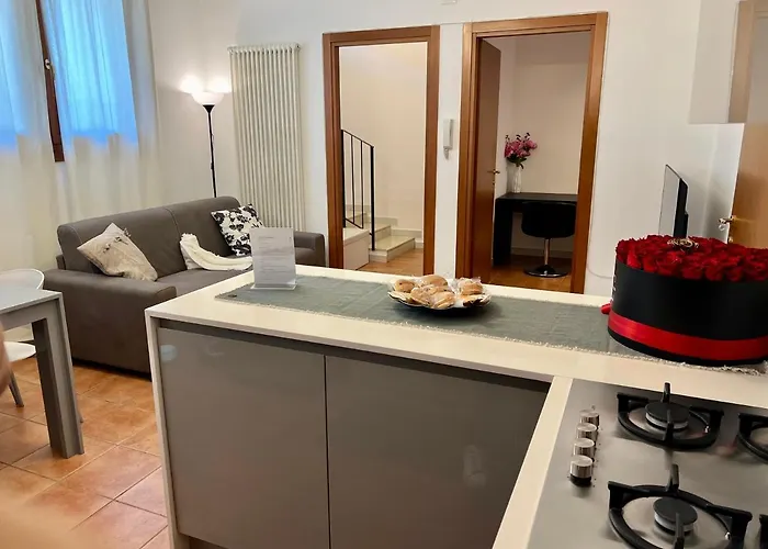 Red Rose Con Garage *