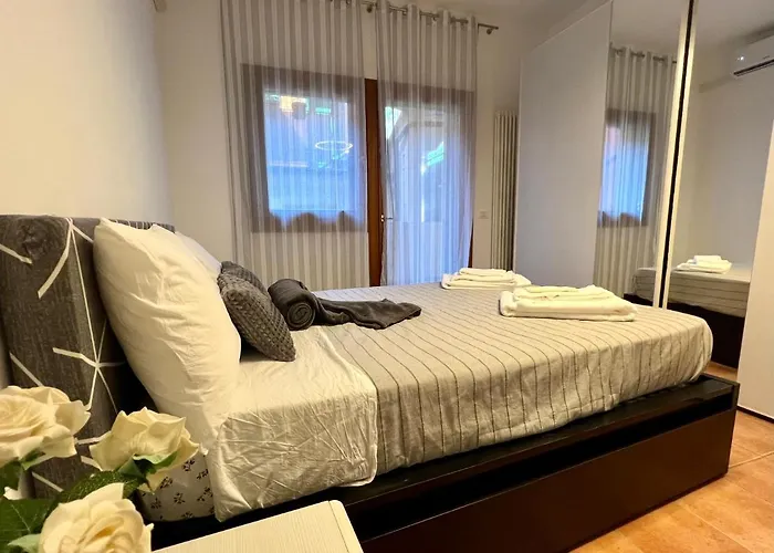 아파트 Red Rose Con Garage